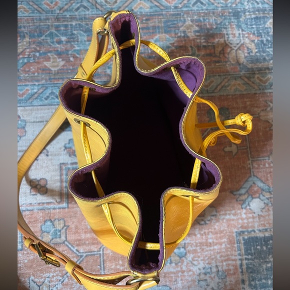 LOUIS VUITTON Noe GM Vintage Drawstring Bucket Bag Yellow Epi Leather - Picture 10 of 16